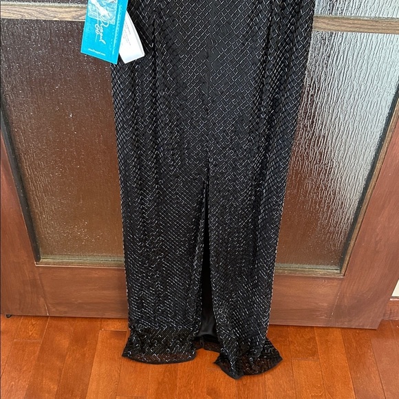 Mac Duggal beaded black sheath Elegant Black Evening Gown size 12 NWT - Picture 9 of 11